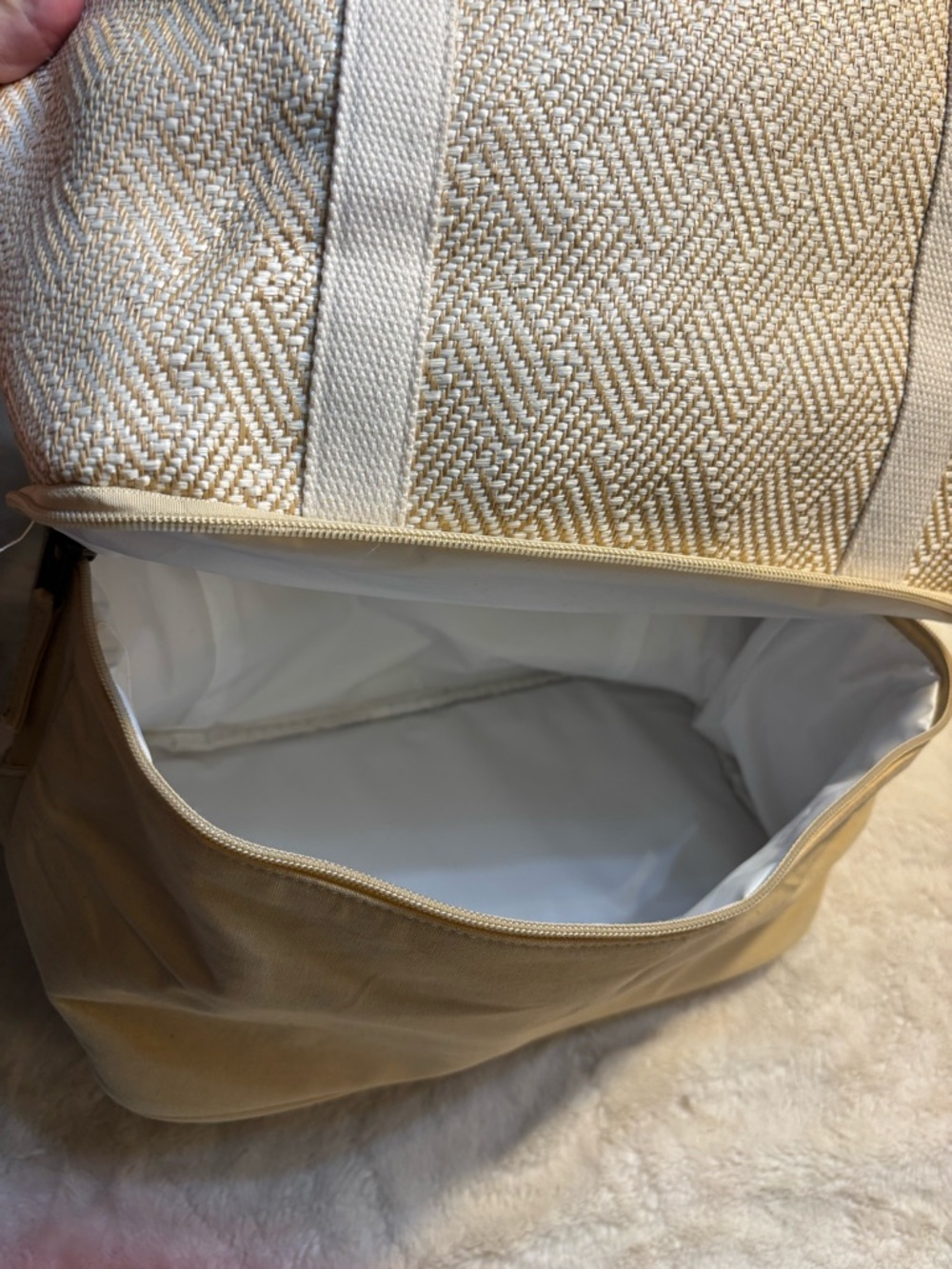 Sale! NWT Roxy Beach Tote Backpack Cooler base Beige & Cream Woven Two-Tone Zip - Picture 12 of 14